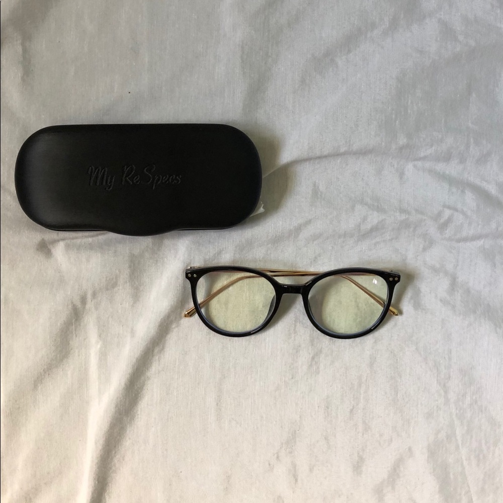 Anti-blue light glasses